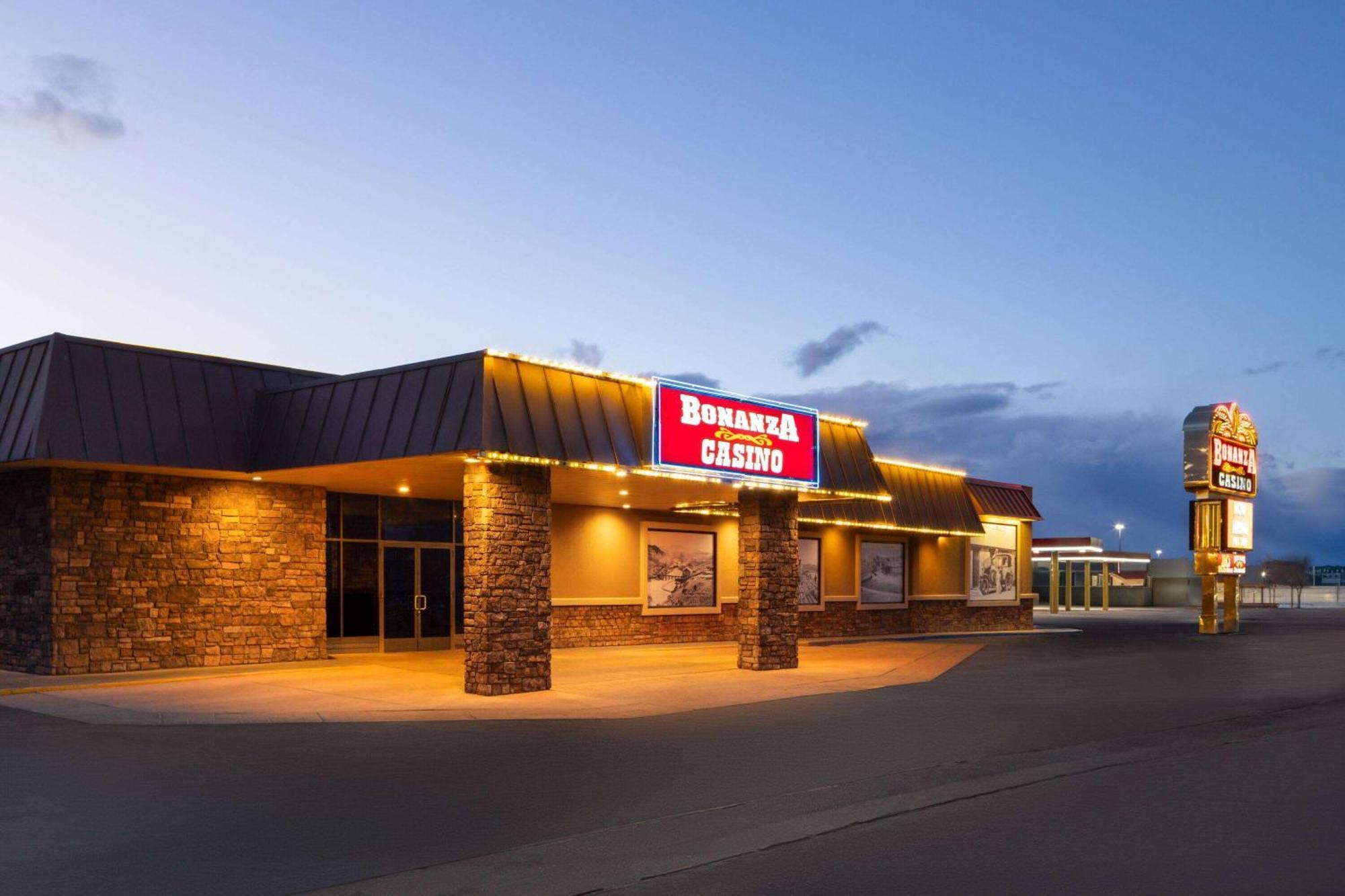 Super 8 By Wyndham Fallon Exterior foto